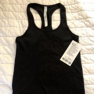 NWT Lululemon Swiftly Tech Tank 4